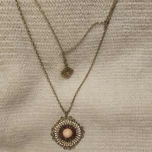 Elegant Gold and Cream Layered Necklace